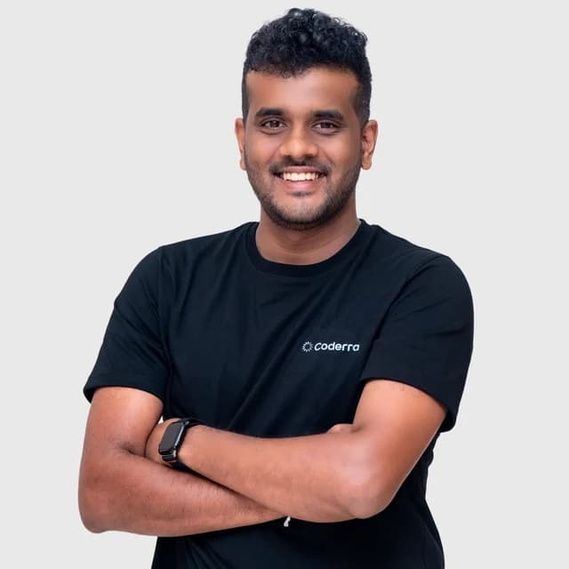 Portrait of Manura De Silva, Chief Operating Officer at Coderra